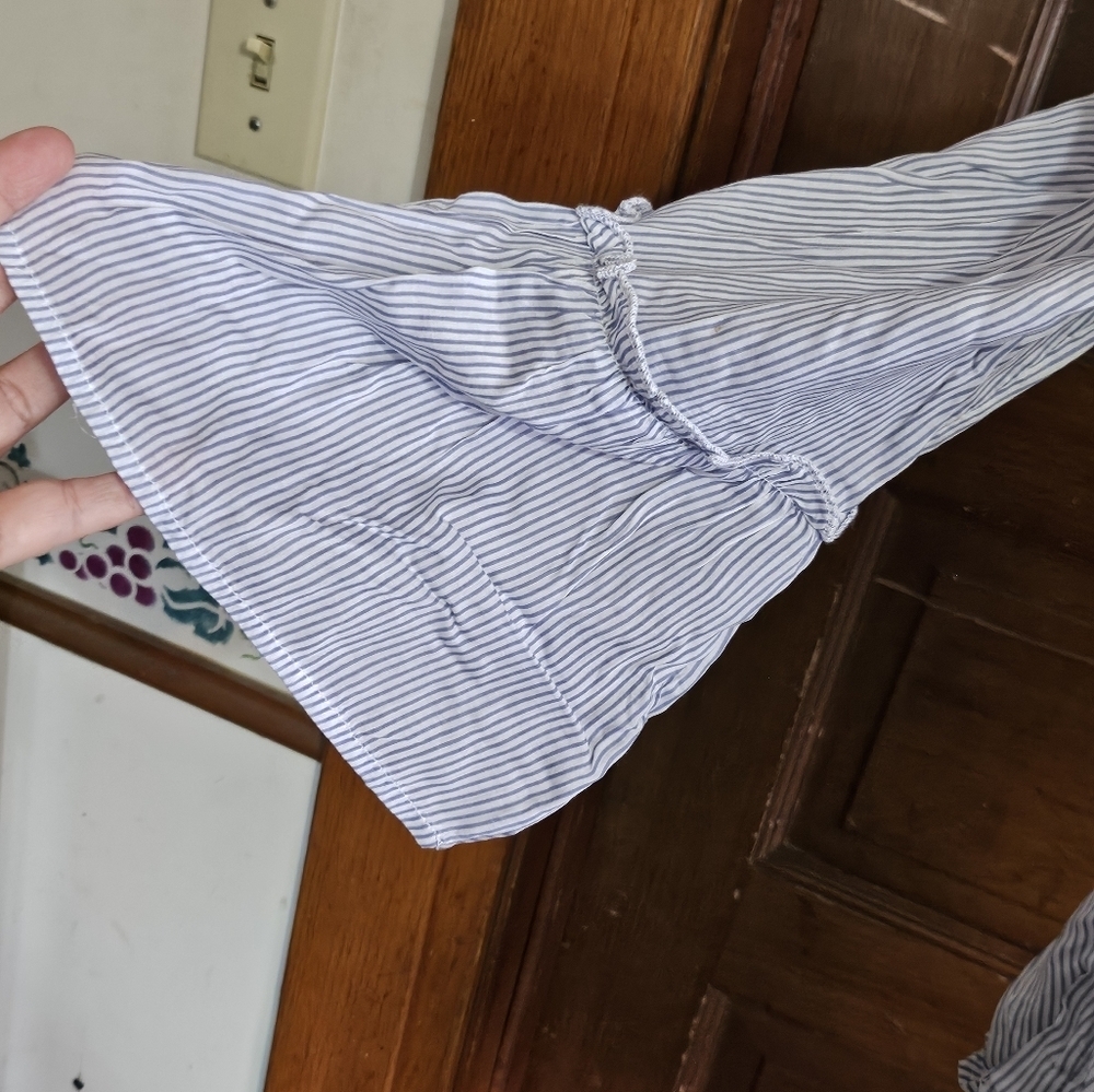 American Eagle Outfitters Striped Off the Shoulder Bell Sleeve Top Blue&White S - Picture 7 of 11